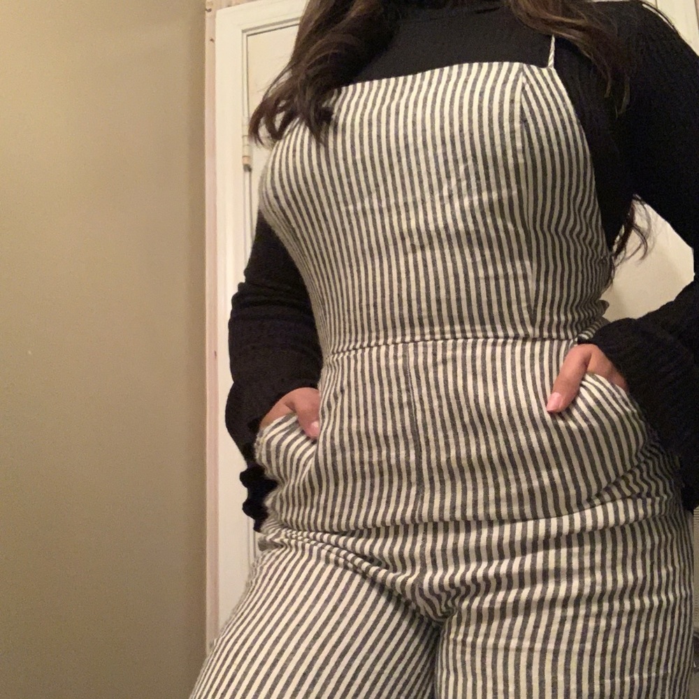 Jumpsuit with exposed back with cute straps